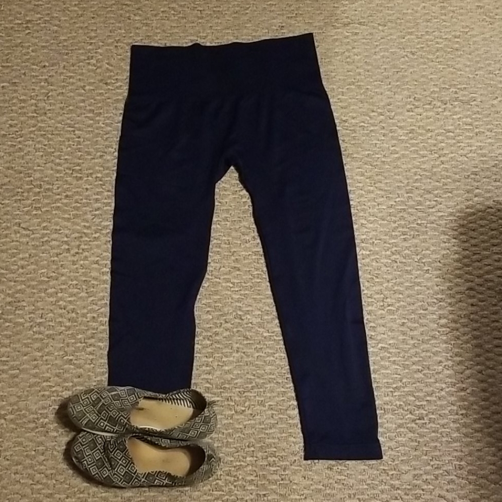 Navy blue leggings